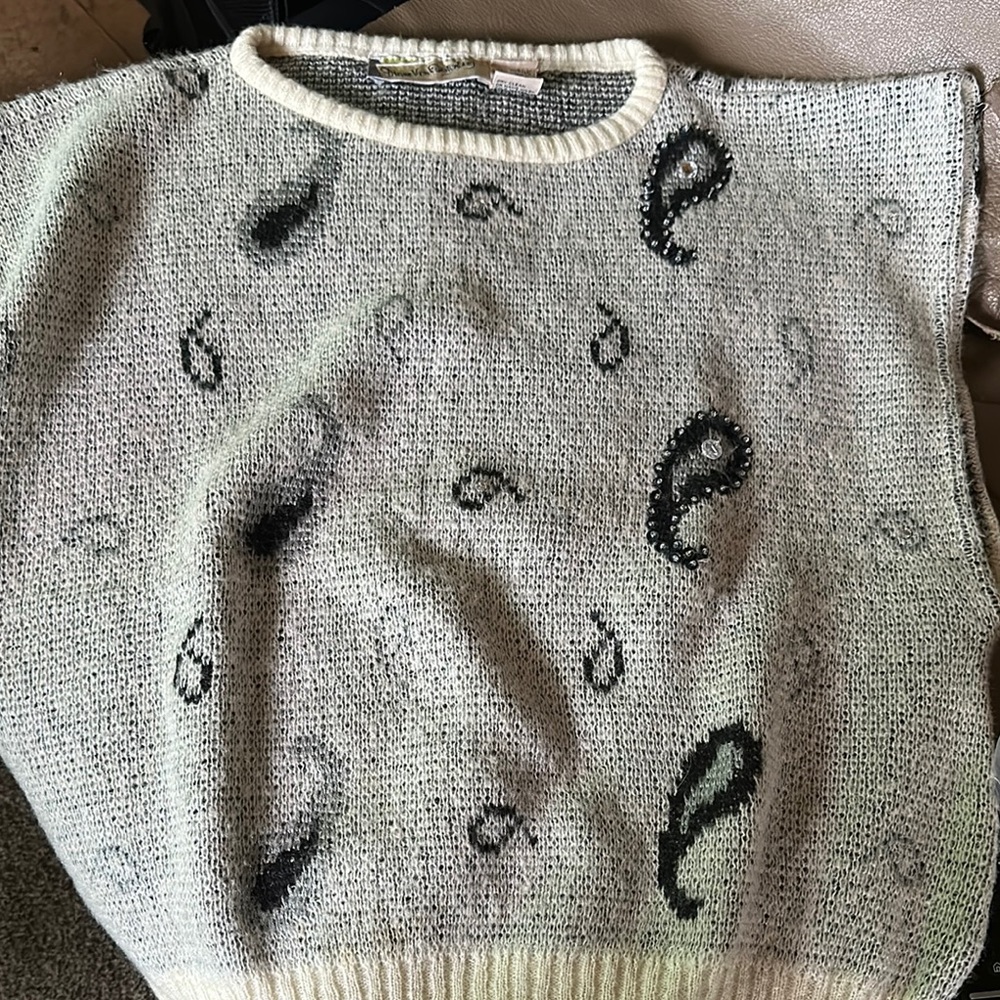 Diane Von Furstenberg Gray and Black Crew Neck Vest with Paisley Pattern